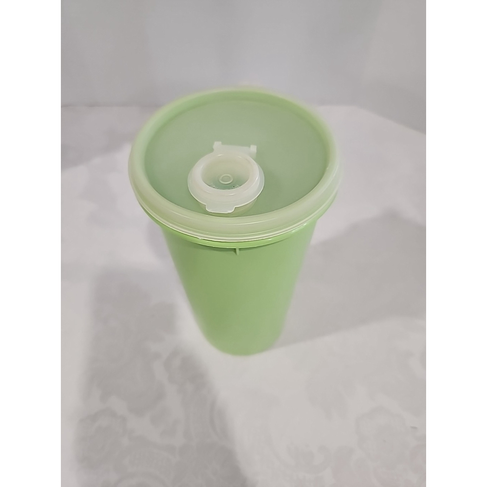 Vintage Tupperware Green - Tall Round Juice Pitcher w/white lid & flip top - Picture 7 of 7